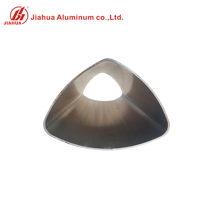 Profils en aluminium se pliants d'échelle de tuyau de triangle en aluminium argenté mat de triangle pour l'usage de construction