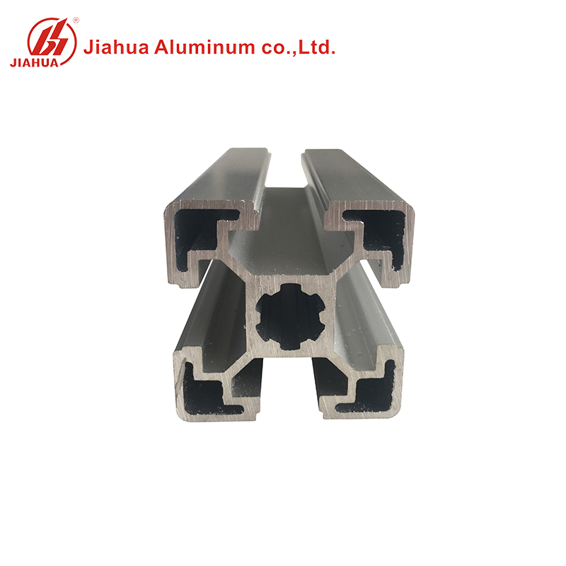 CNC 4040 3030 4060 usinant des profils d'extrusion en aluminium pour charnières
