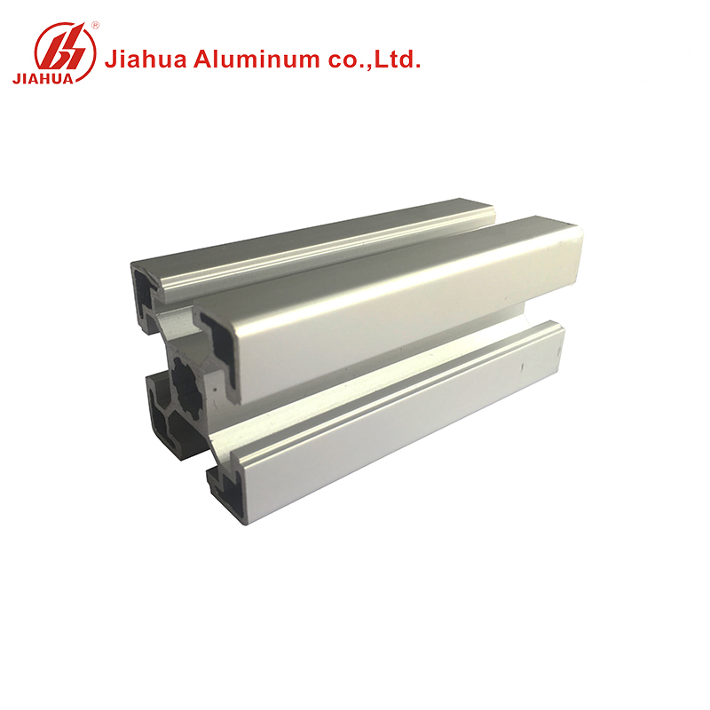 CNC 4040 3030 4060 usinant des profils d'extrusion en aluminium pour charnières